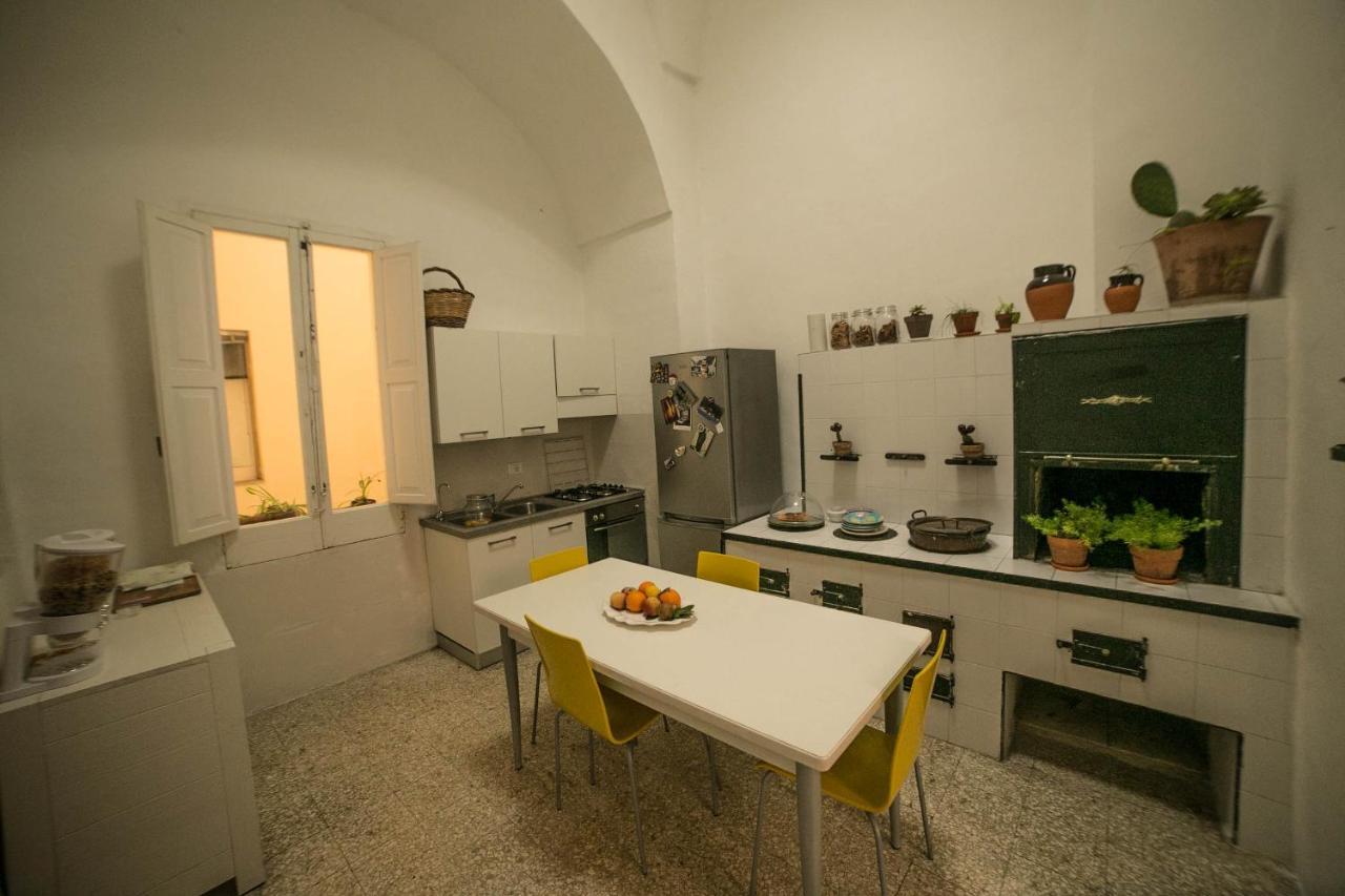 4 Balconi Rooms-Boutique B&B Lecce Exterior photo